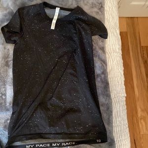 Lulu lemon activewear t shirt black